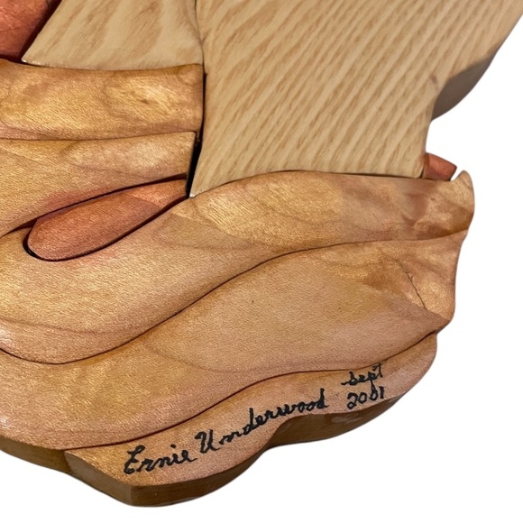 Intarsia Wall hanging Handcrafted Wood Scroll Saw Art Praying Hands, NEW - Picture 4 of 7